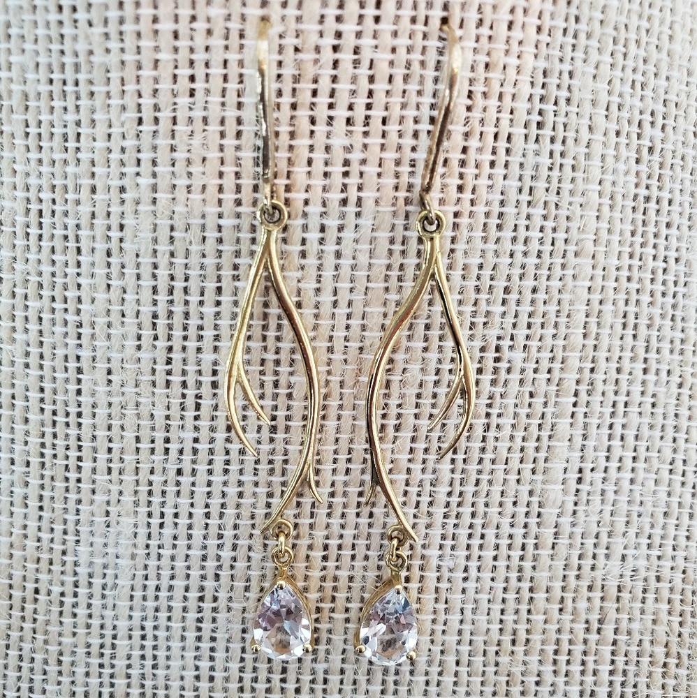 Stud and drop earring set